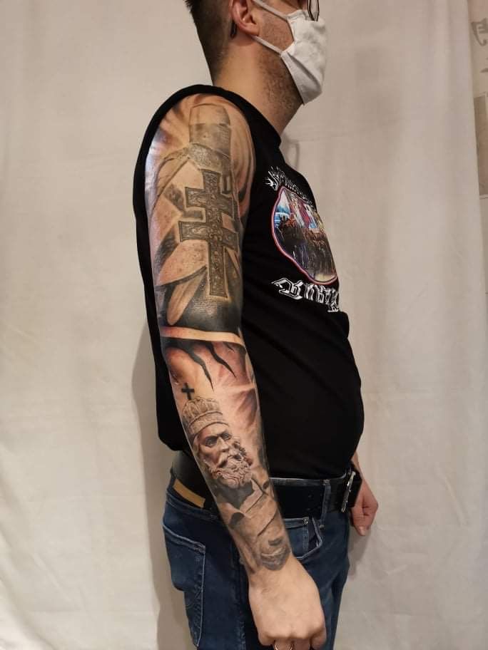 Fekete fehér tetoválás, Realisztikus tetoválás, Szimbólumok, Teljes kar tetoválás