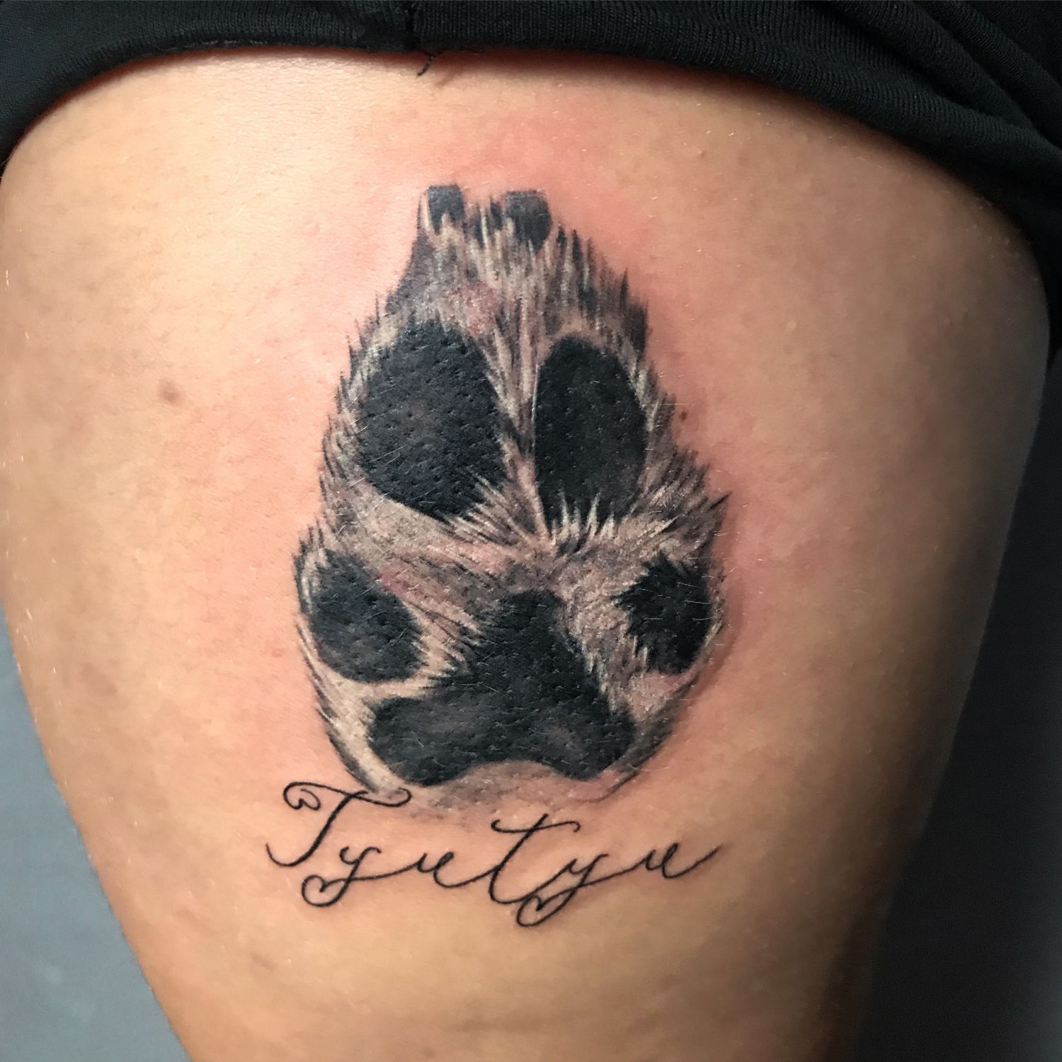 Állat tetoválás, Comb tetoválás, Fekete fehér tetoválás, Realisztikus tetoválás