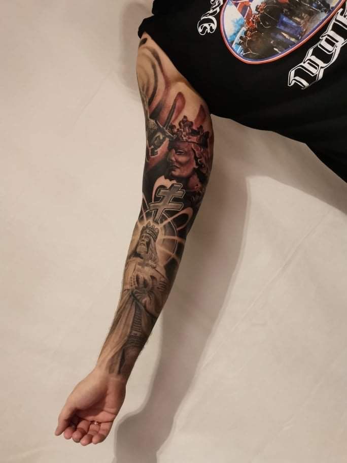 Fekete fehér tetoválás, Realisztikus tetoválás, Szimbólumok, Teljes kar tetoválás