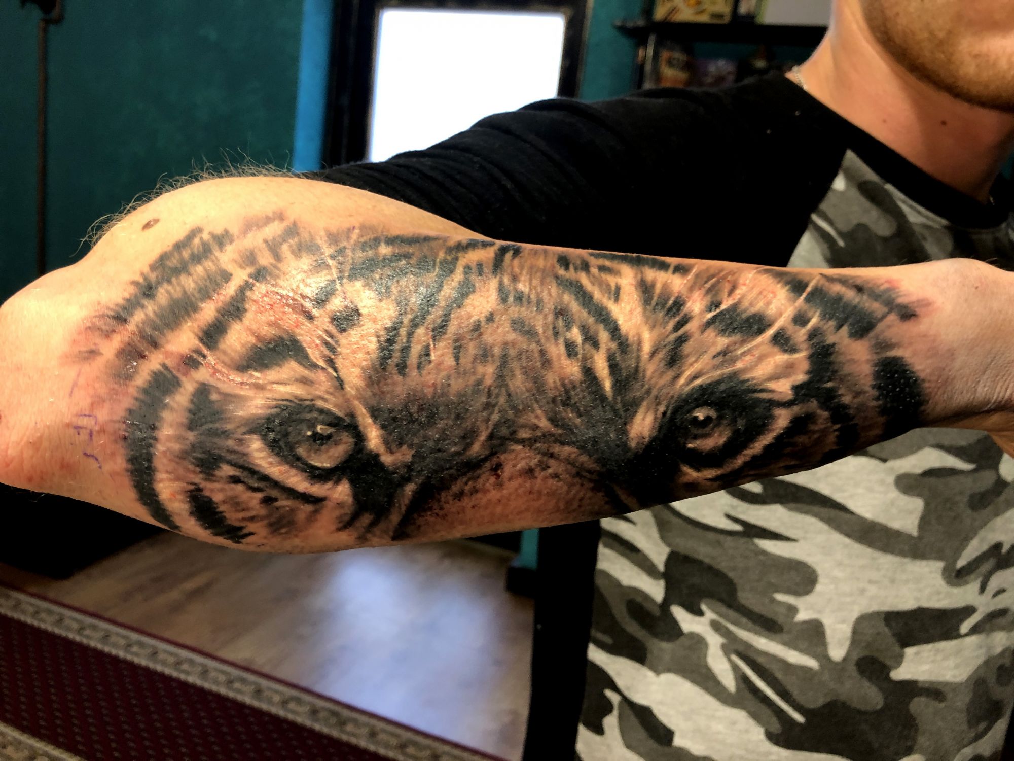 Alkar tetoválás, Állat tetoválás, Fekete fehér tetoválás, Realisztikus tetoválás