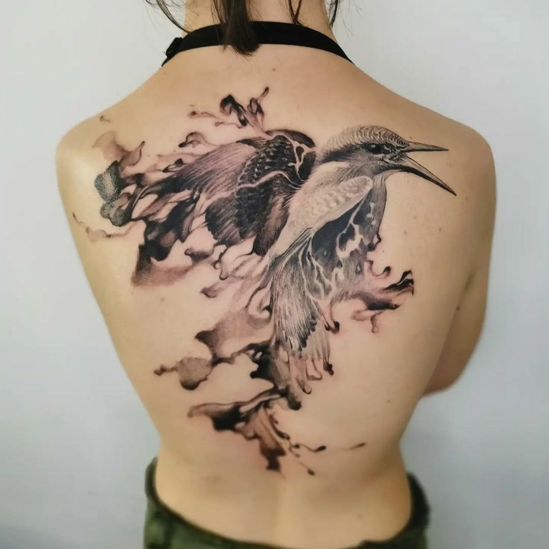 Állat tetoválás, Fekete fehér tetoválás, Hát tetoválás, Madár tetoválás, Realisztikus tetoválás