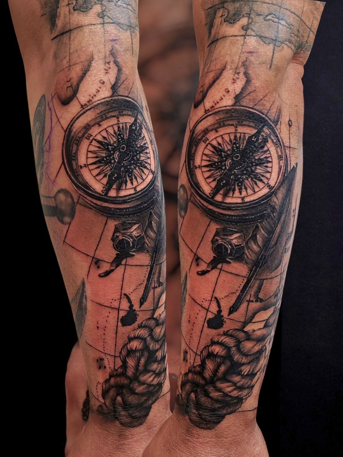 Alkar tetoválás, Csukló tetoválás, Fantázia tetoválás, Fekete fehér tetoválás, Szimbólumok